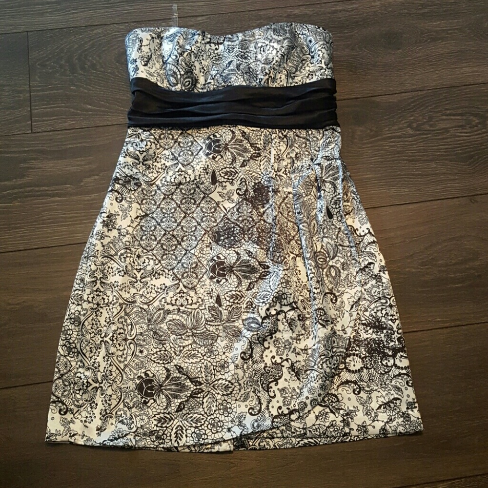 Strapless dress