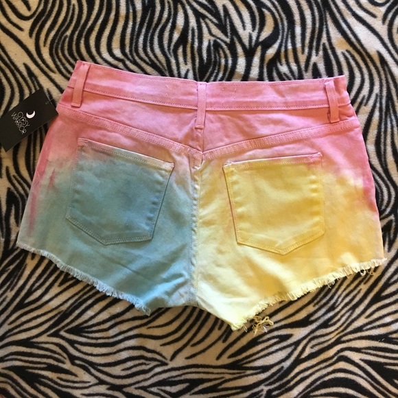 Gypsy Warrior Shorts { size 26 } - Picture 5 of 8