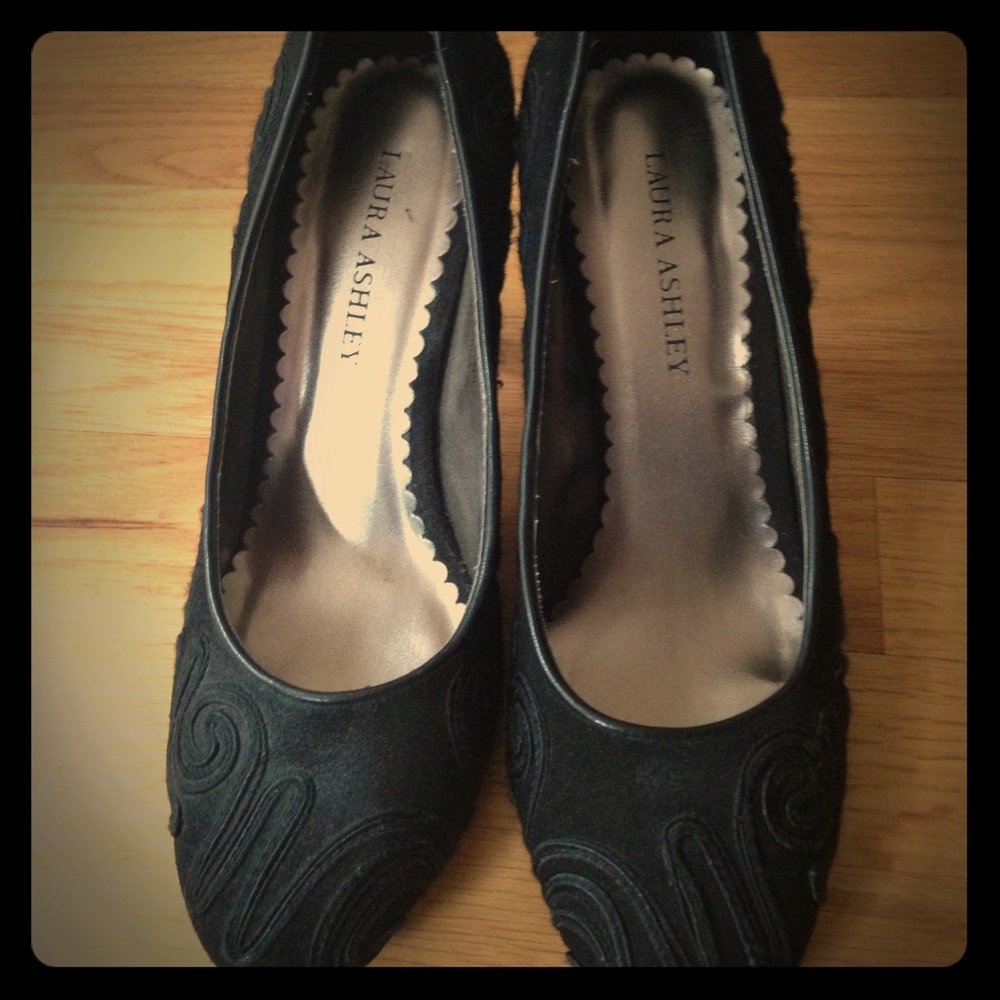 Laura Ashley black heels