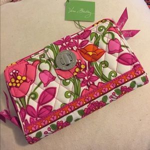 BRAND NEW Vera Bradly wallet