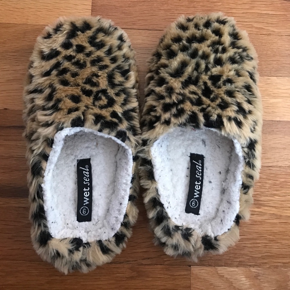 Cheetah furry slippers