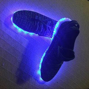LED Light us shoes