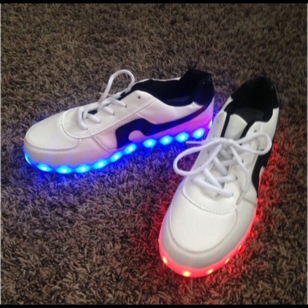 Women's light up shoes Never Worn