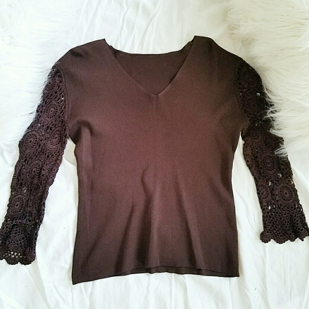 Brown top with crochet sleeves