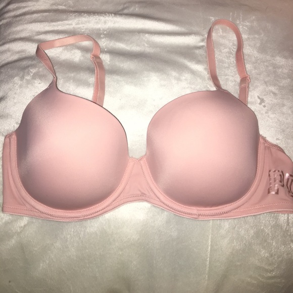 Victoria's Secret Wear Everywhere Lightly Lined - Picture 1 of 1