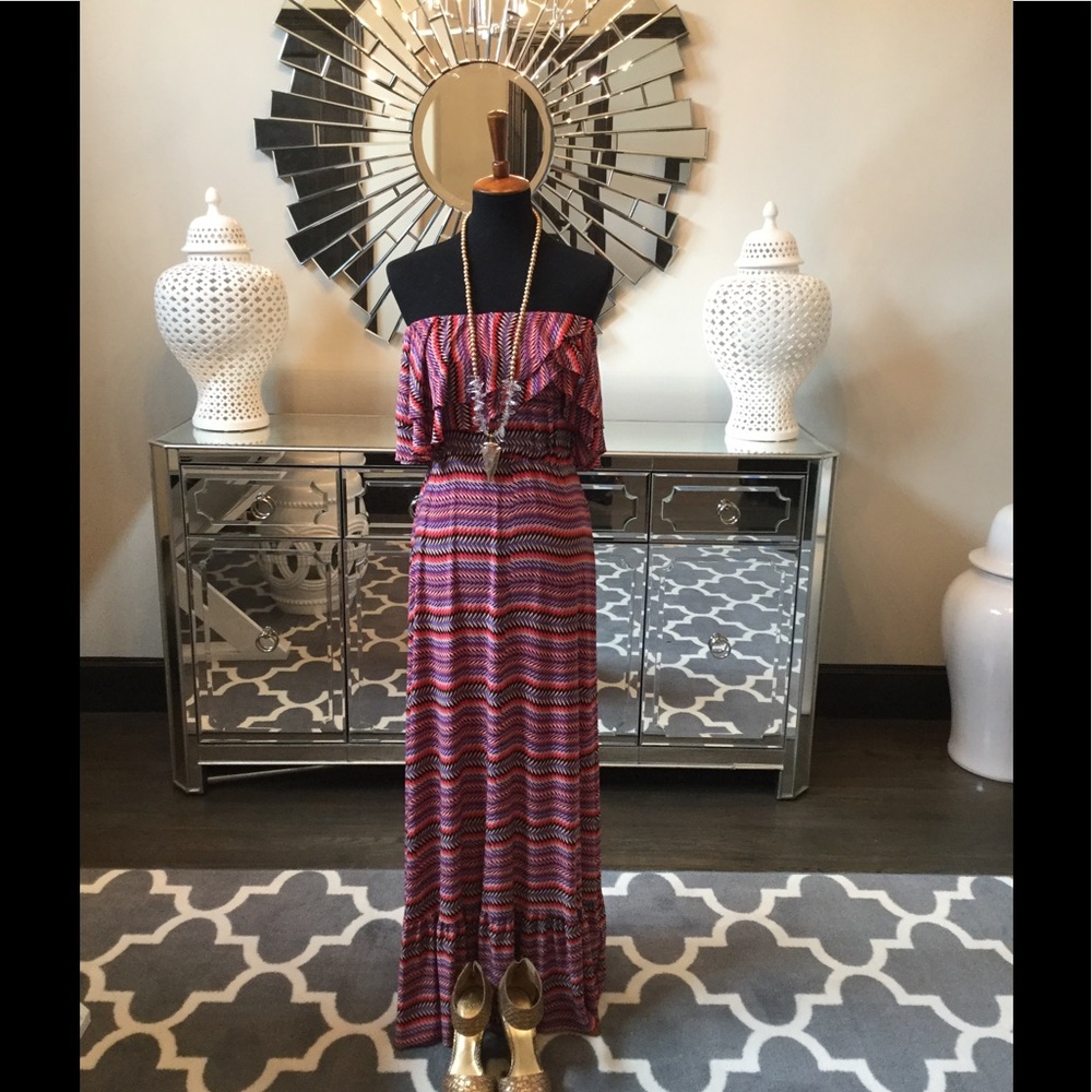 Firm Flash Sale🔥🔥 T Bags Maxi Dress