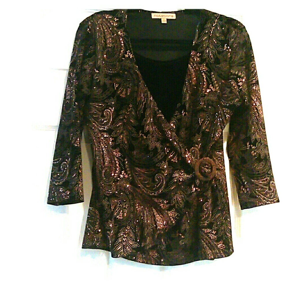 Women's petite printed 3/4 tab Sleeve