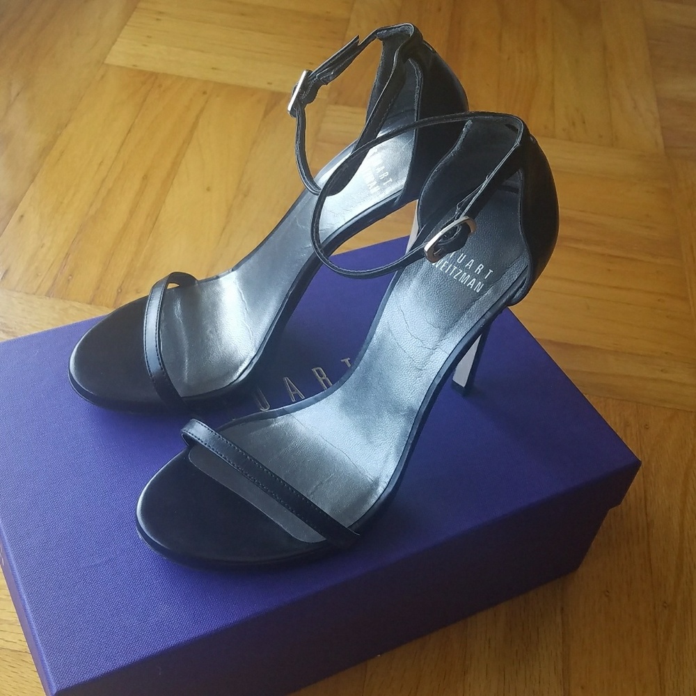 Stuart Weitzman Nudist Heels in Black Calf 6.5W