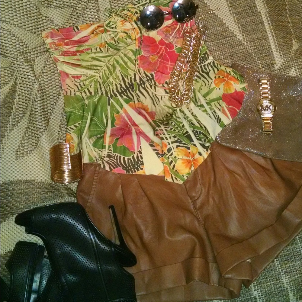 Forever 21 Tan leather shorts