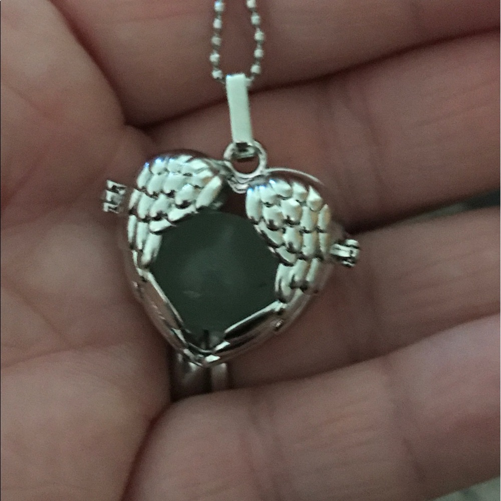 Heart Wing necklace