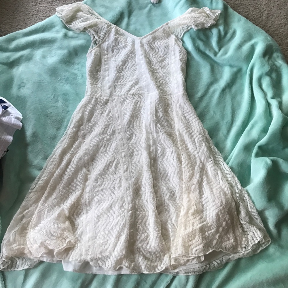 Charlotte Russe cream flowy dress