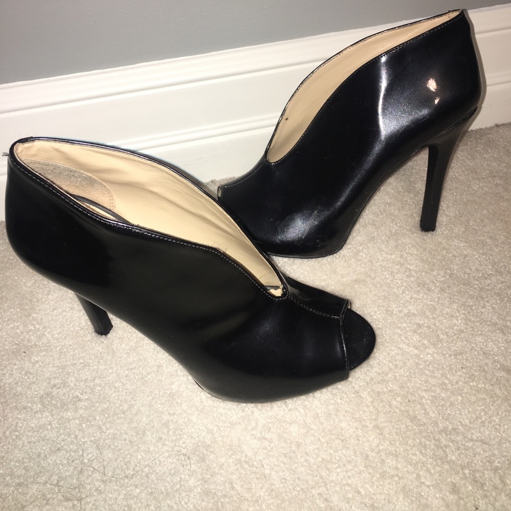 BCBGeneration Heel. Size 8