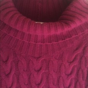 Banana Republic M Ruby Red turtleneck like new!