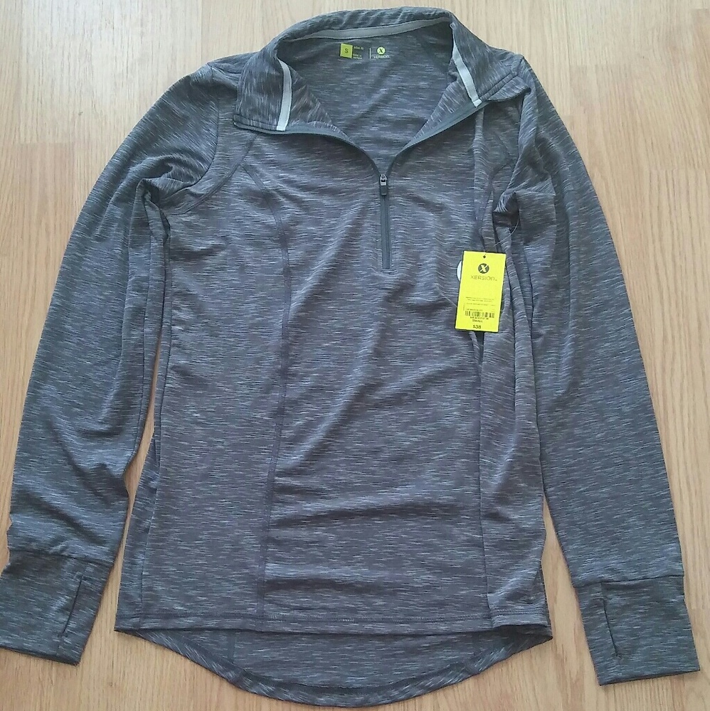Xersion long sleeve workout top