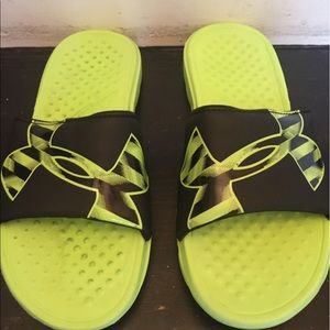 Under Armour Youth Slip on Sandals