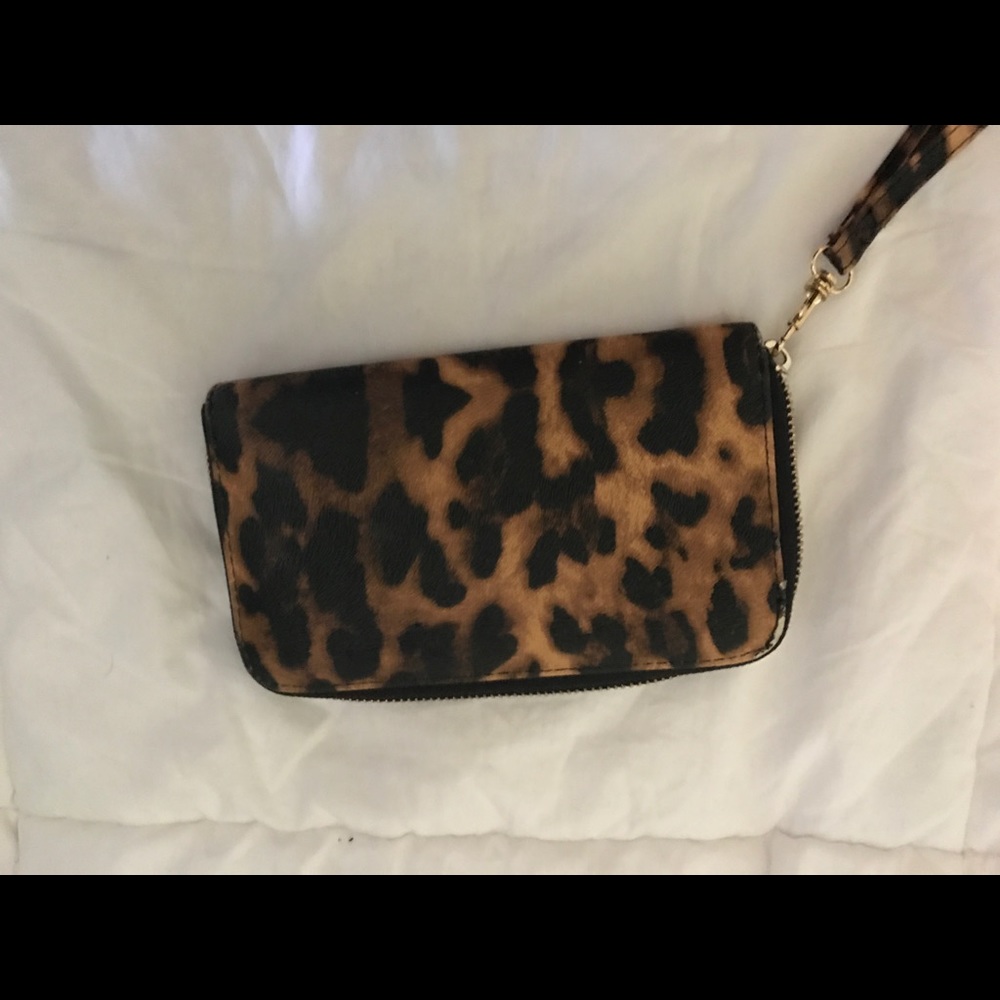 Leopard print wristlet!