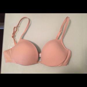 La perla bra- new without tags