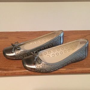 Anne Klein flex perforated flats, size 6.5.