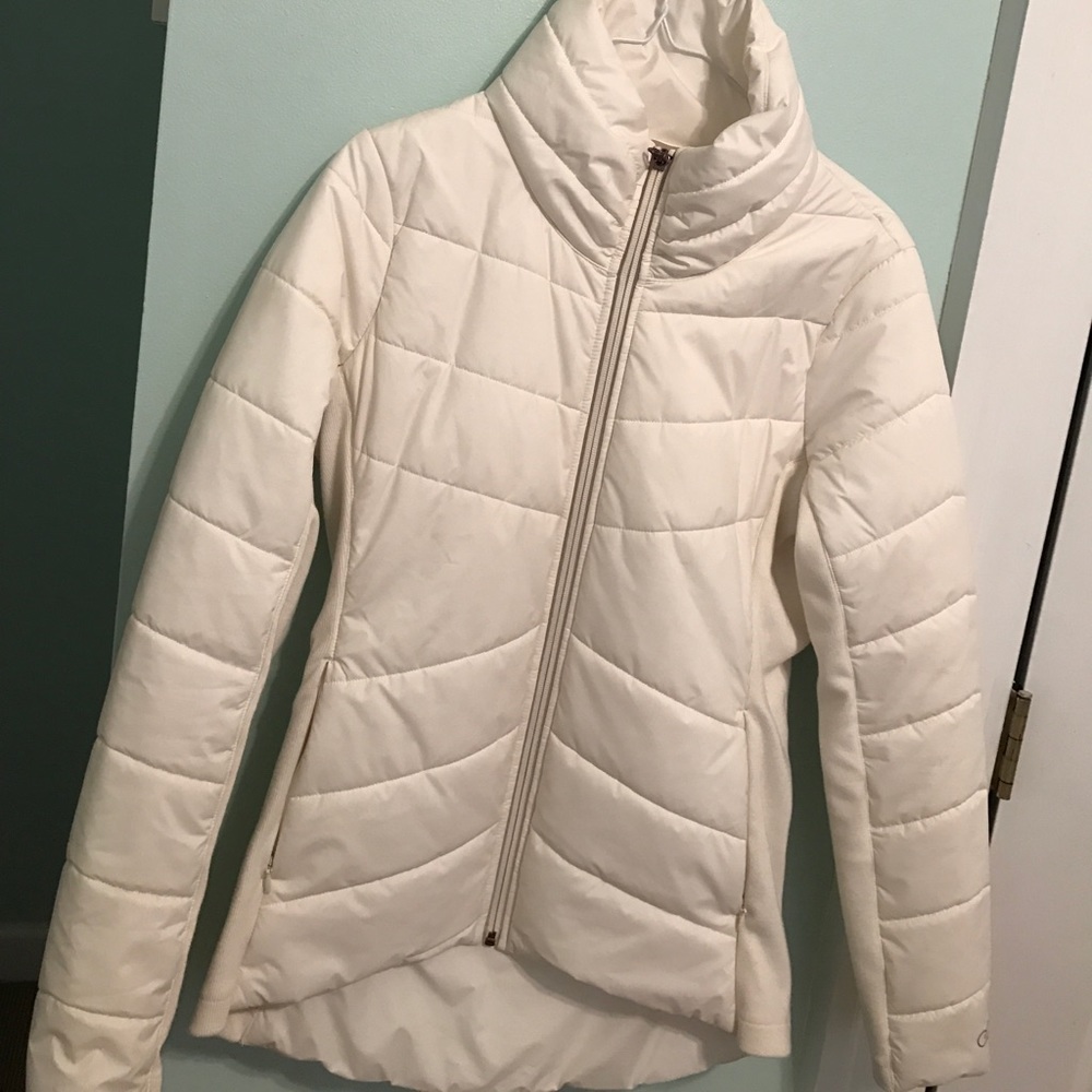 Carrie underwood puffer jacket