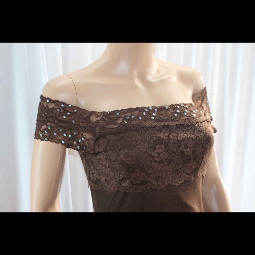 SL1076-Brown off shoulder blouse with white beads.