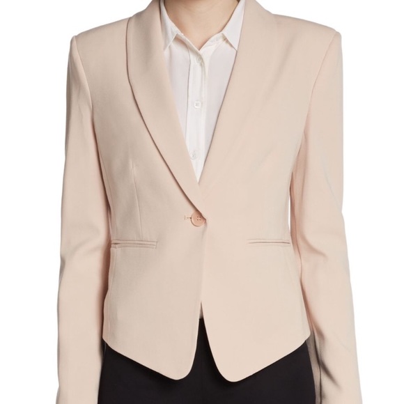 BCBGMaxAzria Jackets & Blazers - BCBGMAXAZRIA blazer