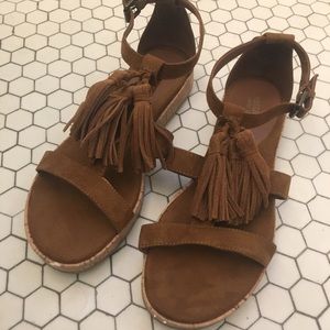 Mossimo tasseled sandals size 7.5
