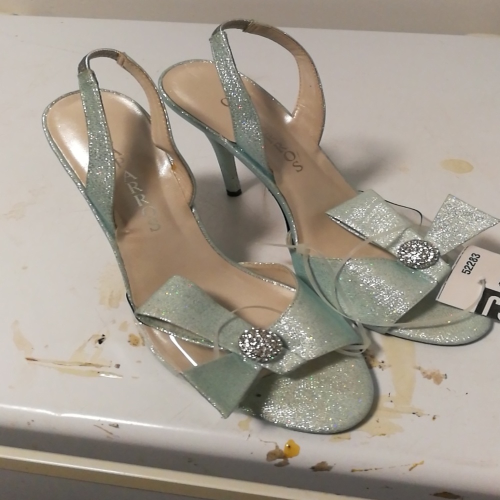 Shoe