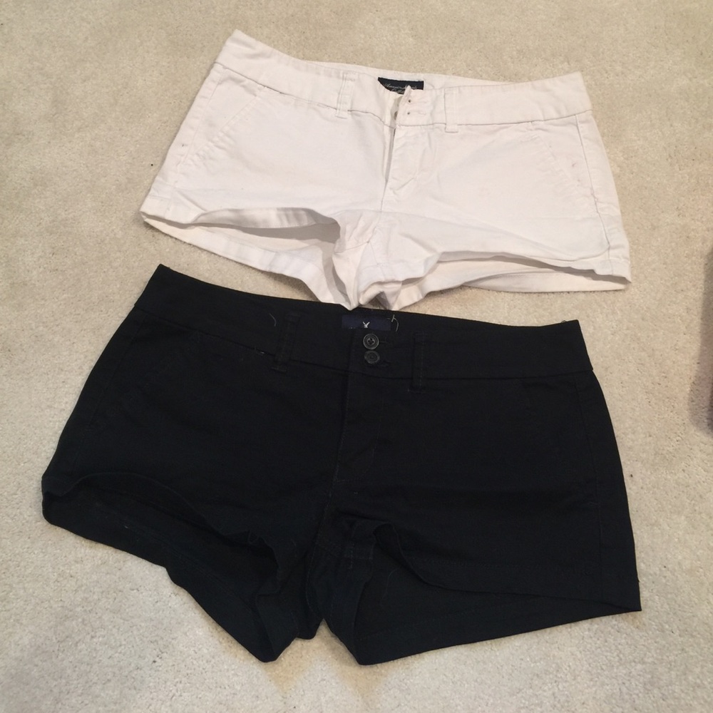 Black and White American Eagle Shorts Size 8