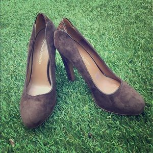 Suede and embossed heels