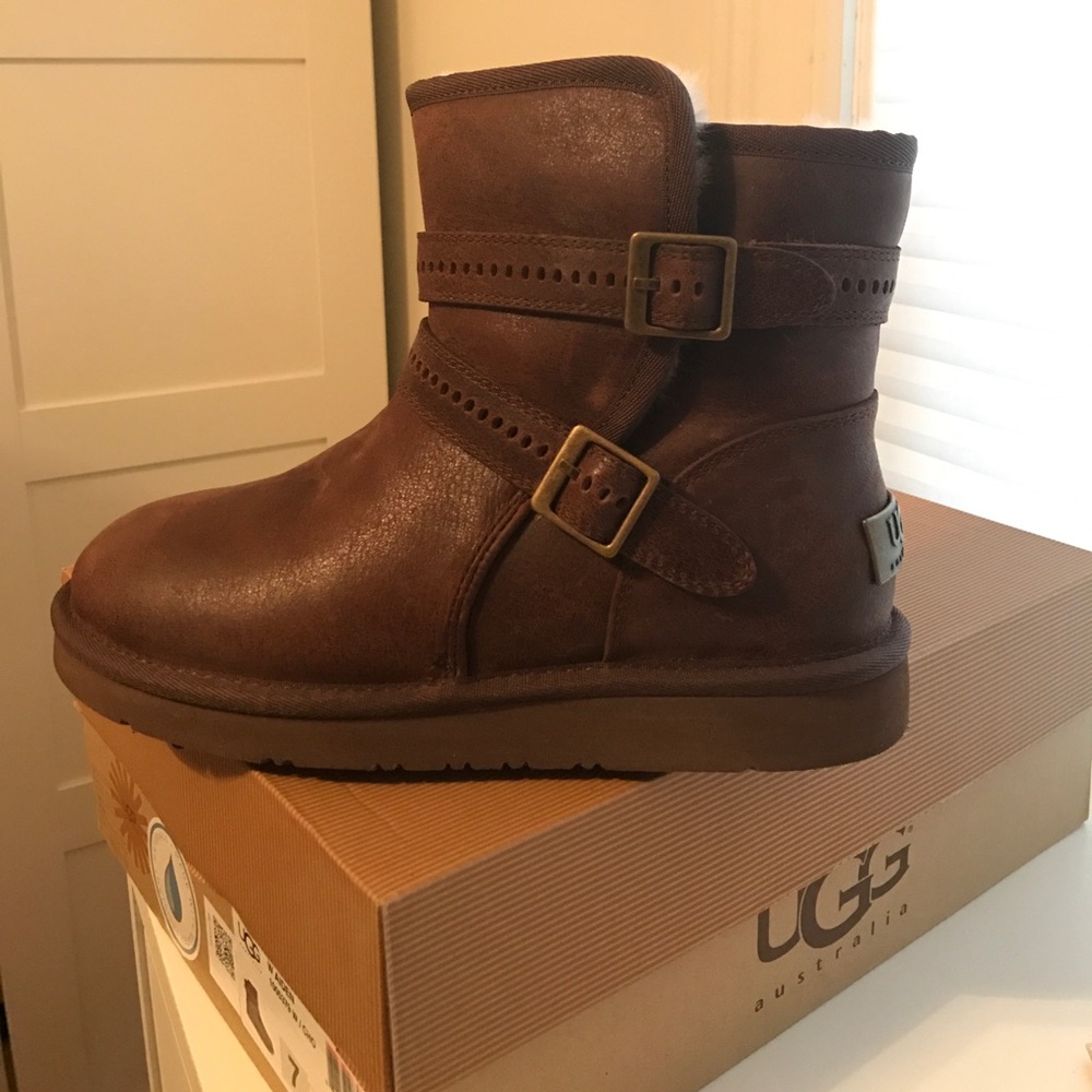 Ugg boot Name: W Aidan