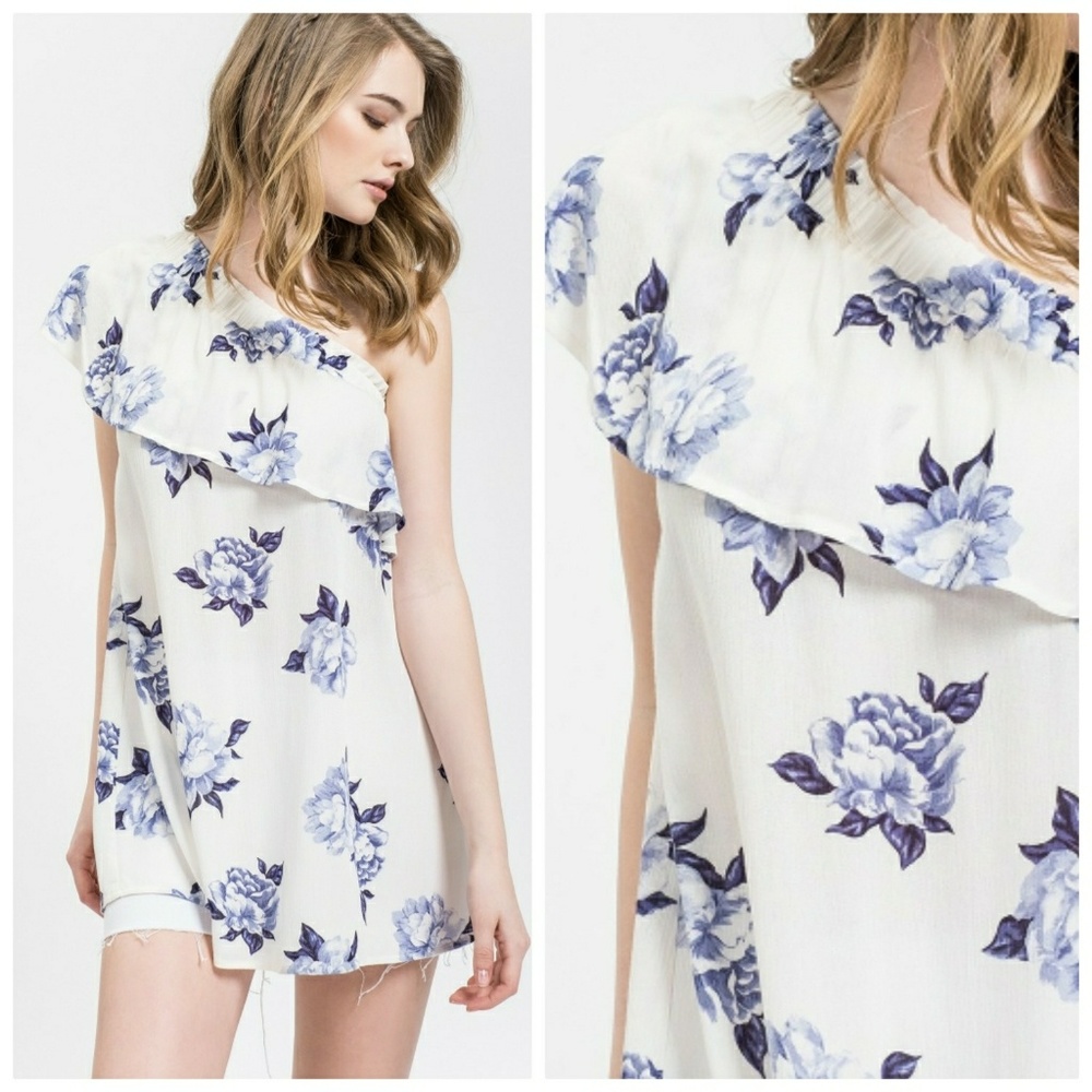 BUY 1, GET 1 FREE! Open shoulder floral top