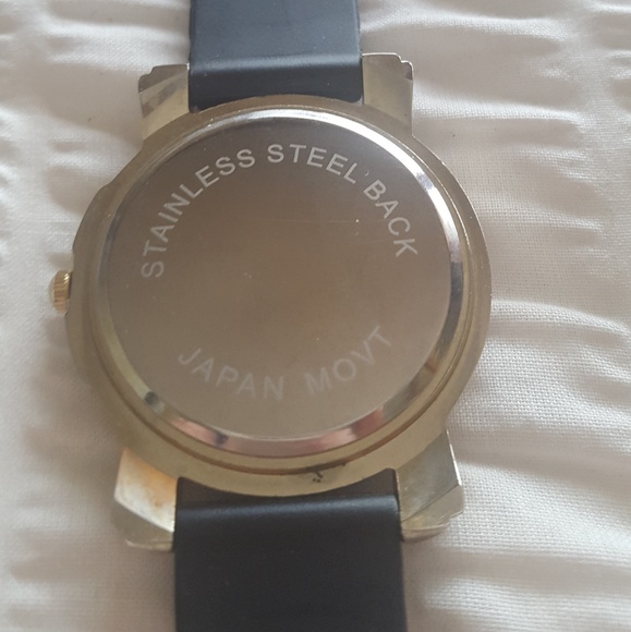 Watch - Picture 3 of 3