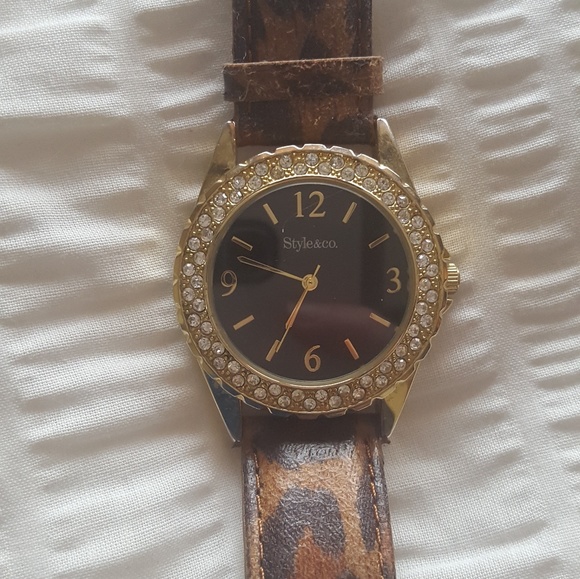 Leopard Watch - Picture 1 of 3