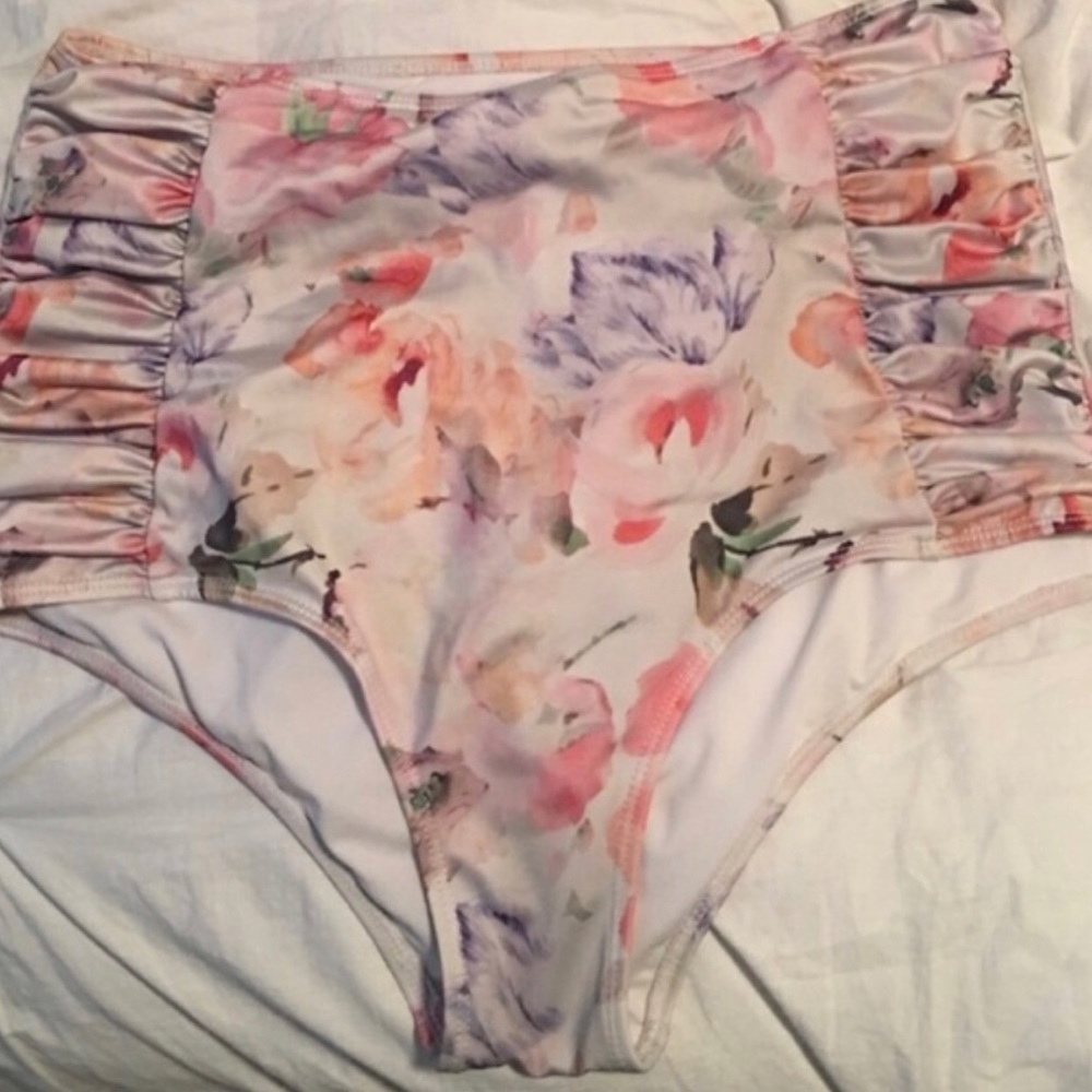 KJ ruched bottoms