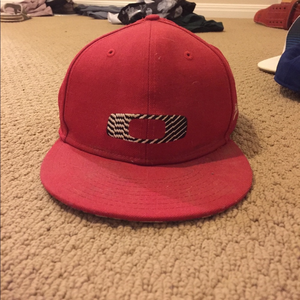 Red Oakley hat