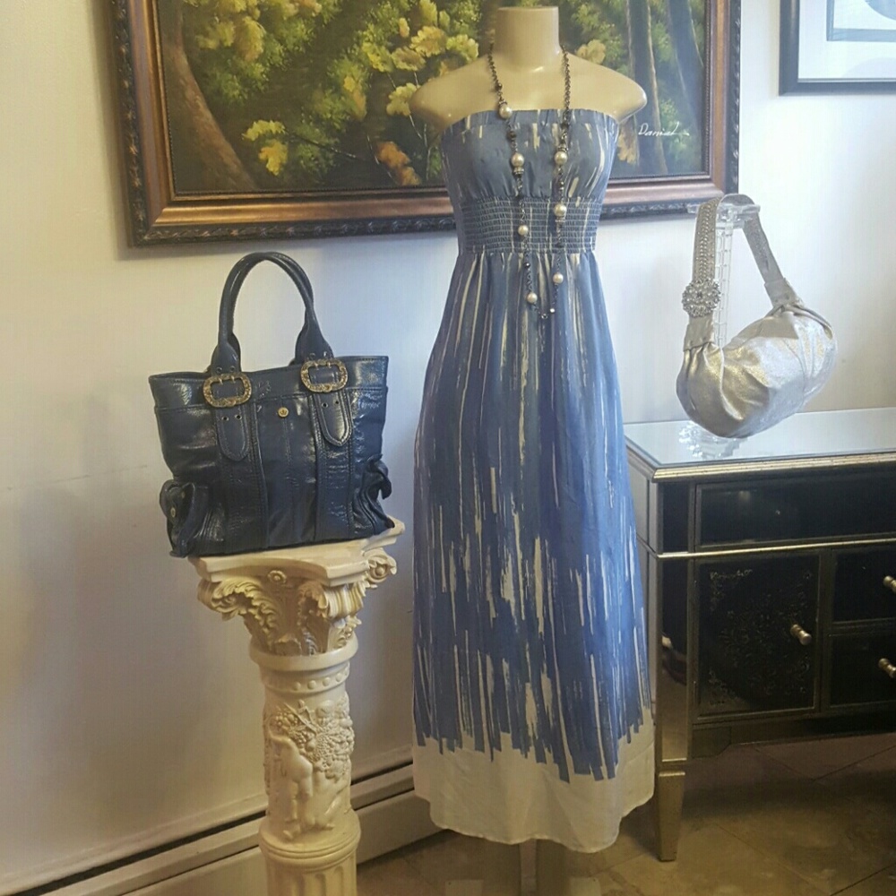 ❤BLUE STRAPLESS DRESS.❤