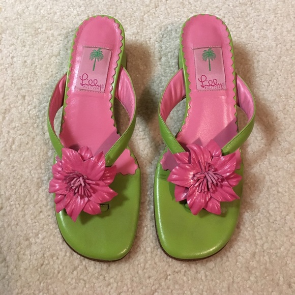 Lilly Pulitzer Shoes - Lilly Pulitzer Flower Kitten Heel