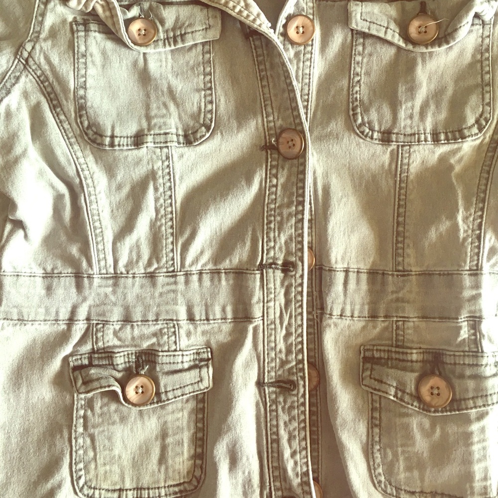 Long-Sleeve Gray-Green Jean Jacket with pockets