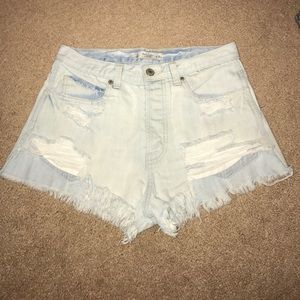 • Abercrombie & Fitch Jean Shorts •
