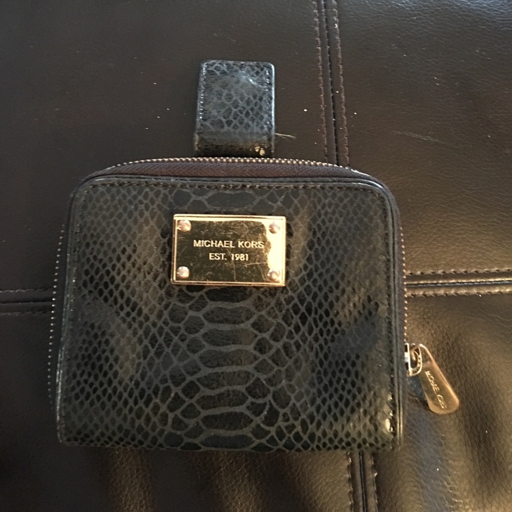 Michael kors wallet