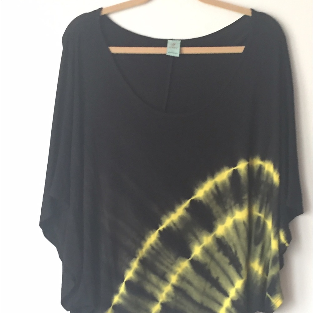Black scoop neck (lime green tie-die)