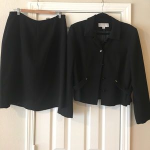 Sag Harbor black 2 piece suit