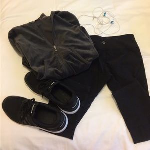 Gray Juicy Sweater with Pink Logo- Size Small