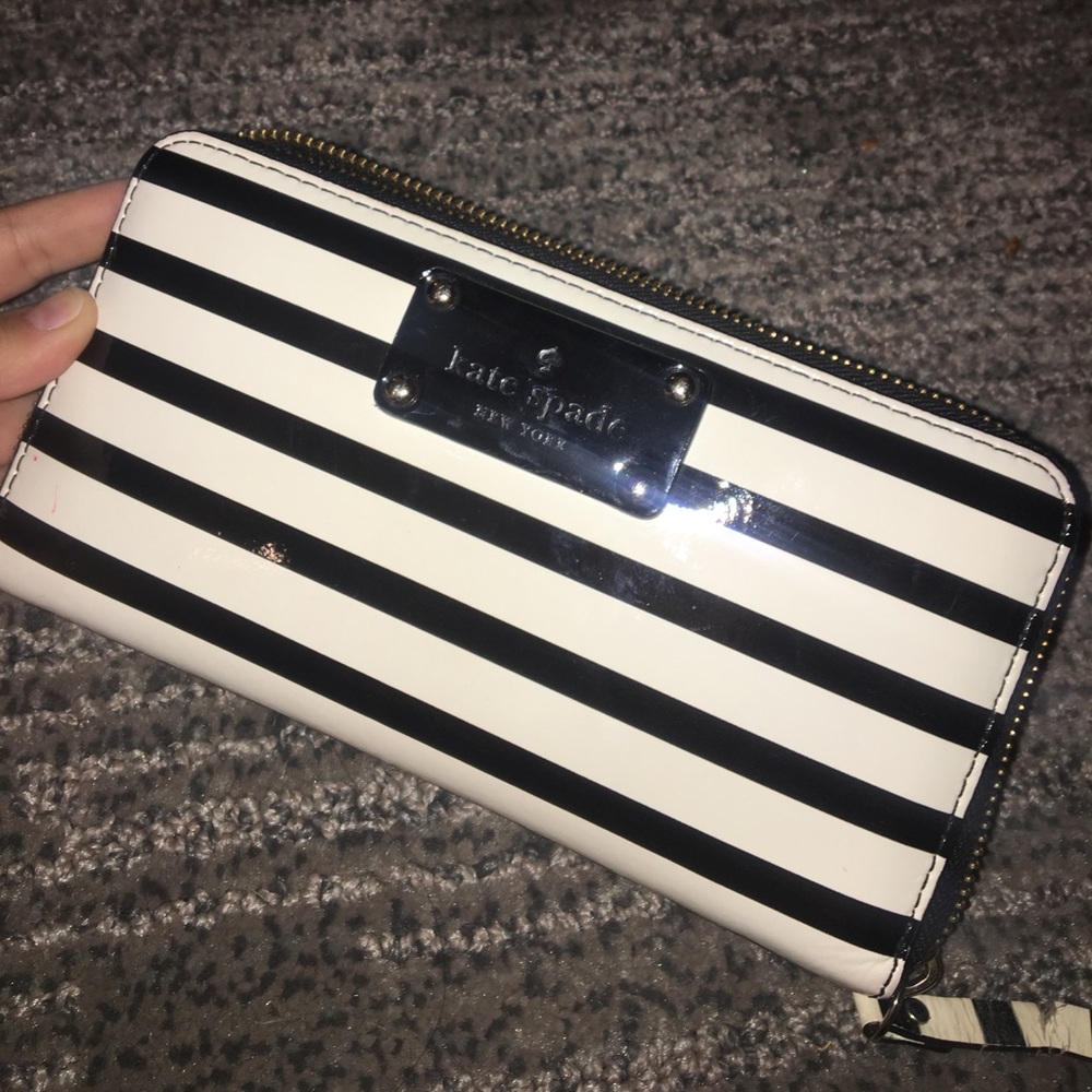 Kate Spade Zipper Wallet
