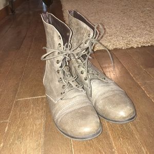 Steve Madden Troopa Lace-Up Boot in Stone