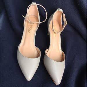 Grey kitten heel with straps