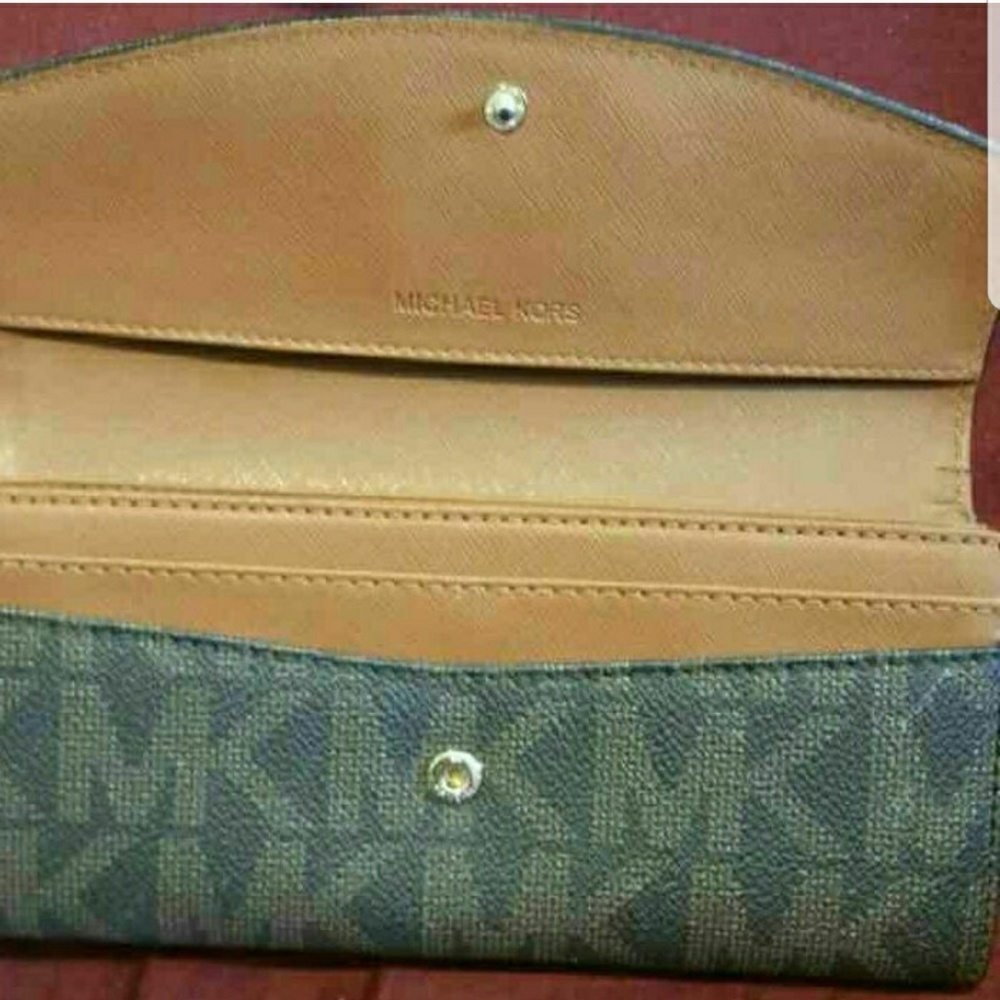 ♨ Michael Kors Grayson Bowling Satchel Bundle ♨ - Picture 6 of 8