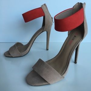 Never worn, Just Fab pumps