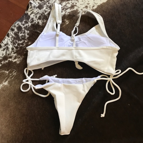 Last one! Chelsea bikini - Picture 2 of 2