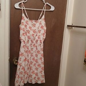 Wihte Floral dress